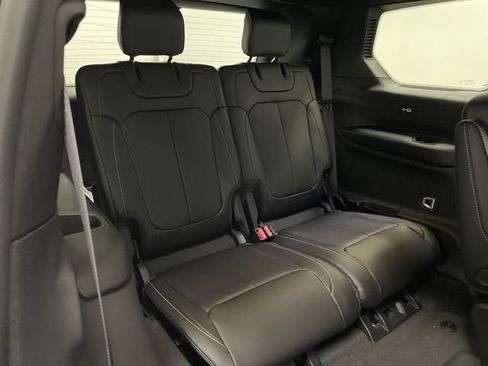 New 2025 Jeep Grand Cherokee L Limited w/ Trailer Tow Package image 34