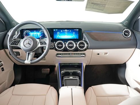 New 2026 Mercedes-Benz GLA 250 4MATIC image 12
