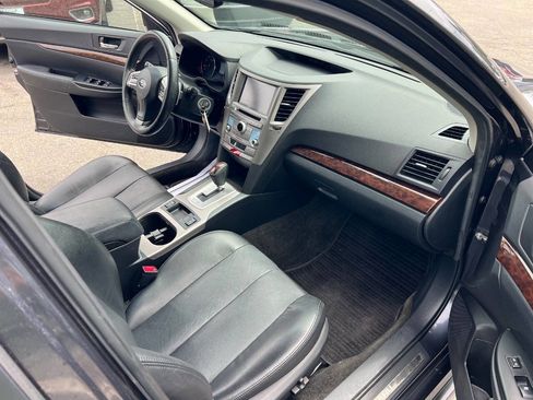 Used 2013 Subaru Legacy 2.5i Limited AWD/4WD image 12