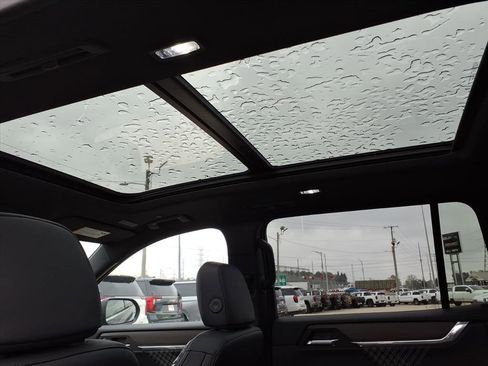 New 2026 GMC Acadia Denali w/ Super Cruise Package image 15