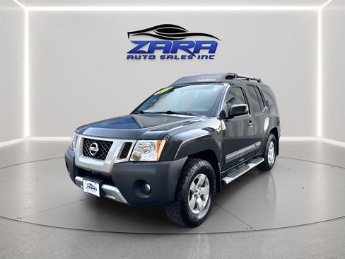 Used 2013 Nissan Xterra S image 2