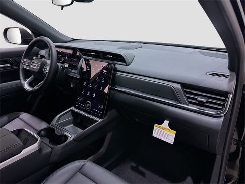 New 2026 GMC Terrain Elevation w/ Elevation Premium Package image 31