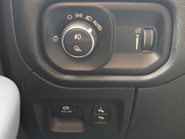 Used 2022 RAM 1500 Big Horn AWD/4WD image 24
