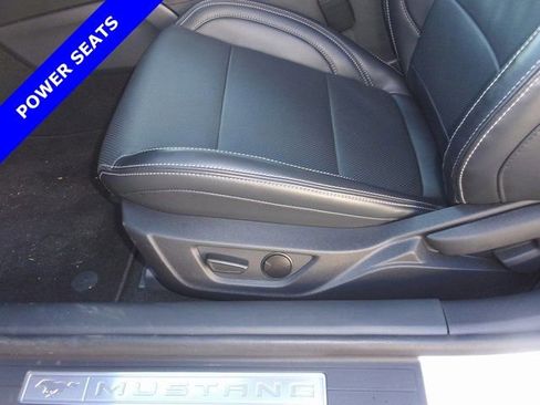 Used 2025 Ford Mustang GT Premium RWD image 5