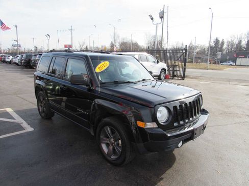 Used 2015 Jeep Patriot 4WD image 3