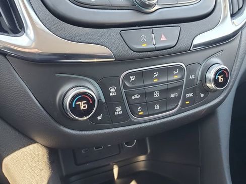 Certified 2024 Chevrolet Equinox LT w/ LPO, Floor Liner Package image 32