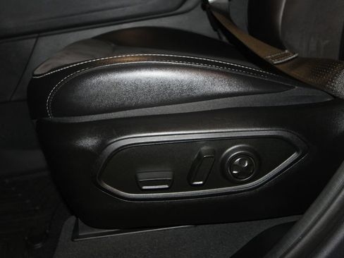 Used 2024 Jeep Grand Cherokee Altitude AWD/4WD image 7