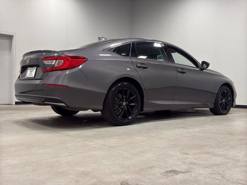 Used 2021 Honda Accord LX image 8