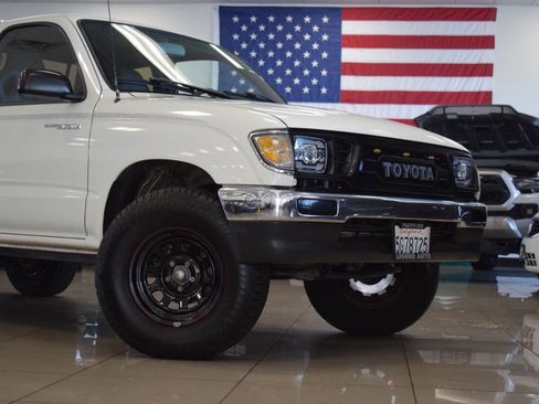 Used 1996 Toyota Tacoma 2WD Xtracab image 3