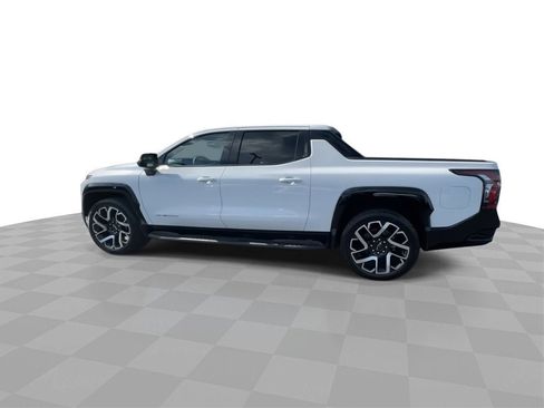 New 2024 Chevrolet Silverado EV RST image 5