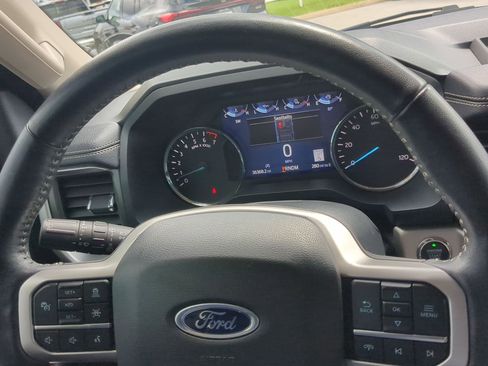 Used 2024 Ford Expedition XLT RWD image 14