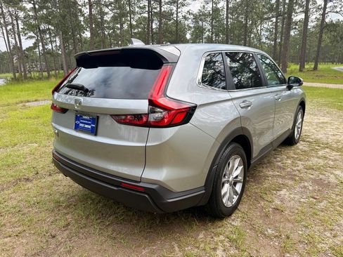 Used 2024 Honda CR-V EX image 5
