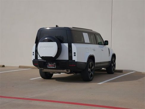 New 2026 Land Rover Defender 130 S image 4