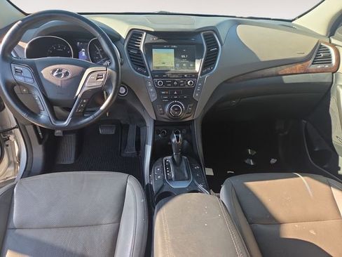 Used 2017 Hyundai Santa Fe Limited image 10