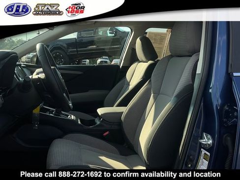 Used 2022 Subaru Outback Premium image 10