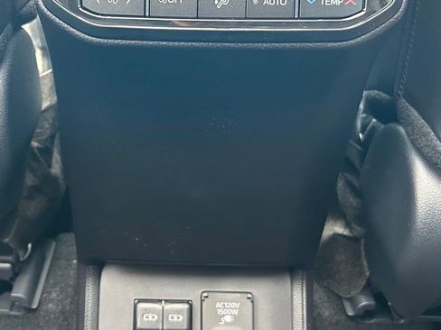 New 2026 Toyota Highlander Platinum AWD/4WD image 19