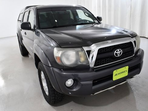 Used 2011 Toyota Tacoma 4x4 Double Cab image 4
