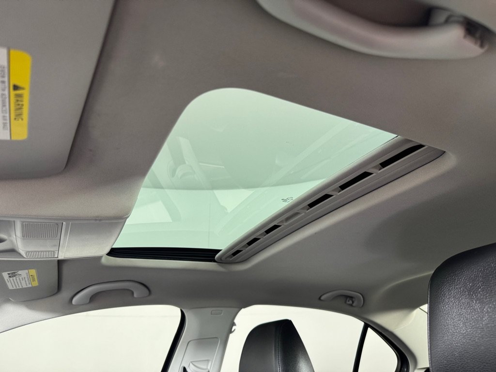 Used 2013 Volkswagen Jetta SE FWD image 16