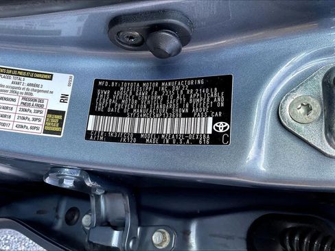 Used 2022 Toyota Corolla SE FWD image 32