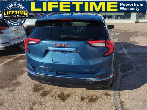 Used 2024 GMC Terrain SLT image 5