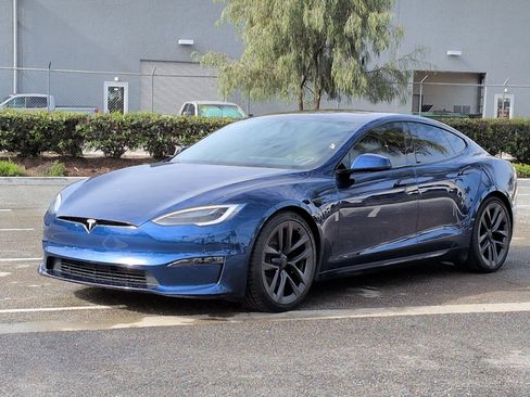 Used 2021 Tesla Model S Plaid image 5