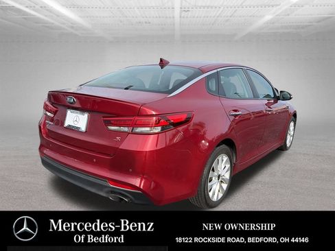 Used 2018 Kia Optima S FWD image 5