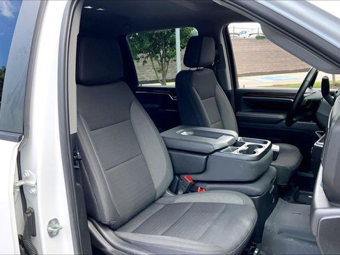Used 2025 Chevrolet Silverado 2500 LT AWD/4WD image 7
