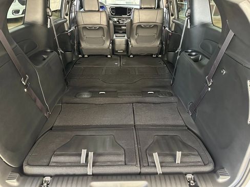 New 2026 Chrysler Pacifica Select image 46