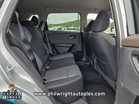 Used 2023 Nissan Rogue SV FWD image 16