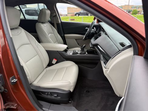 Used 2020 Cadillac XT4 Premium Luxury w/ Cold Weather Package FWD image 24