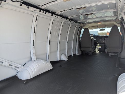 New 2026 Chevrolet Express 2500 Extended w/ Driver Convenience Package image 21