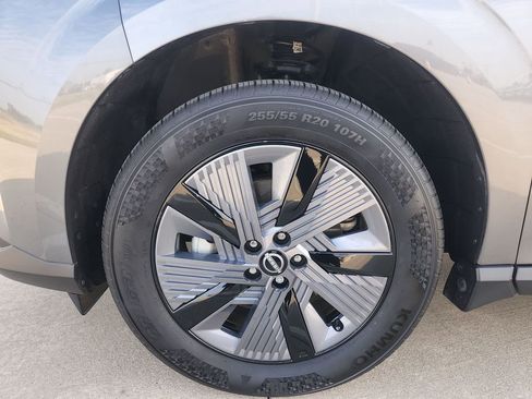 Certified 2025 Nissan Murano SL image 32