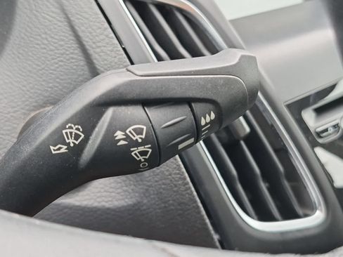 Used 2018 Ford Focus Titanium FWD image 27