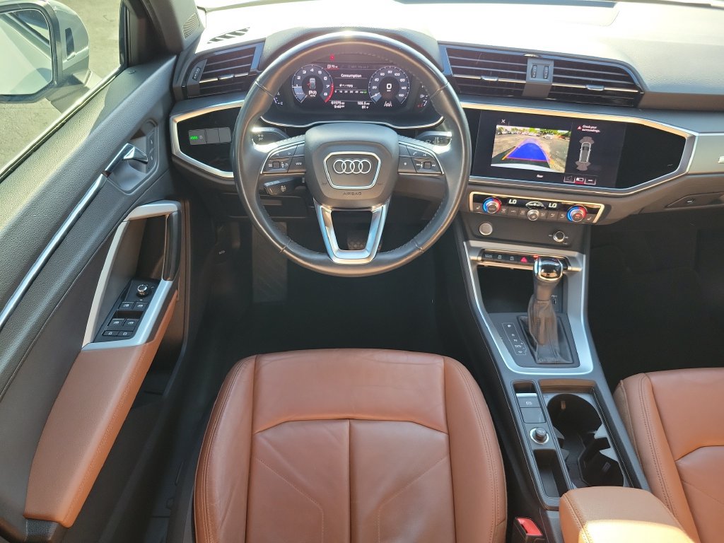 Used 2020 Audi Q3 2.0T Premium w/ Convenience Package AWD/4WD image 18