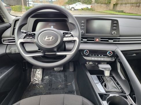 New 2026 Hyundai Elantra Blue image 10