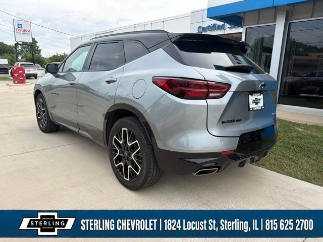 Used 2023 Chevrolet Blazer RS w/ Driver Confidence II Package AWD/4WD image 3