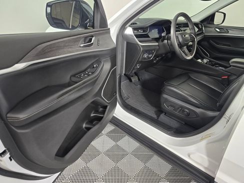 Used 2023 Jeep Grand Cherokee 4WD 4xe image 20