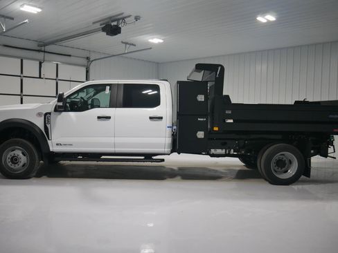 New 2026 Ford F550 4x4 Crew Cab image 4