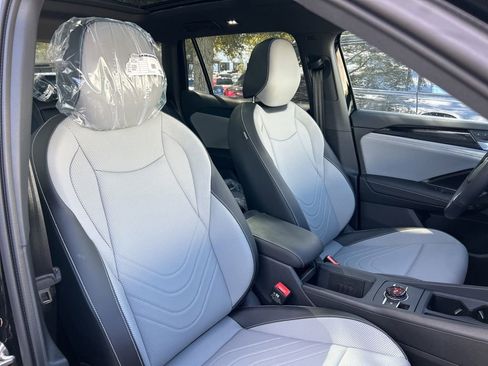 New 2026 Volkswagen Tiguan SE R-Line FWD image 37