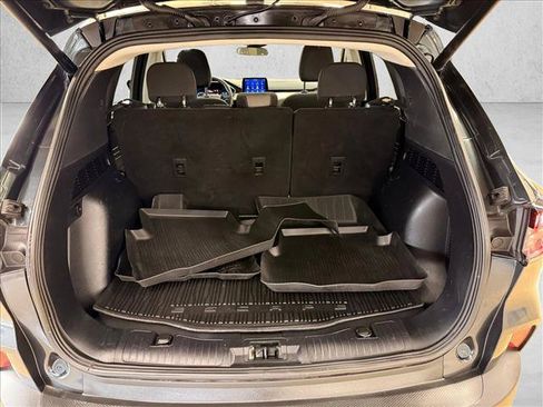 Used 2022 Ford Escape SE w/ Convenience Package FWD image 7