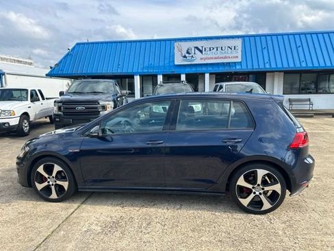 Used 2017 Volkswagen Golf 4-Door FWD image 8
