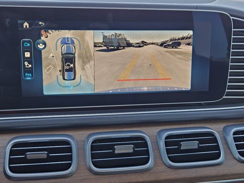 Certified 2025 Mercedes-Benz GLS 450 4MATIC image 18