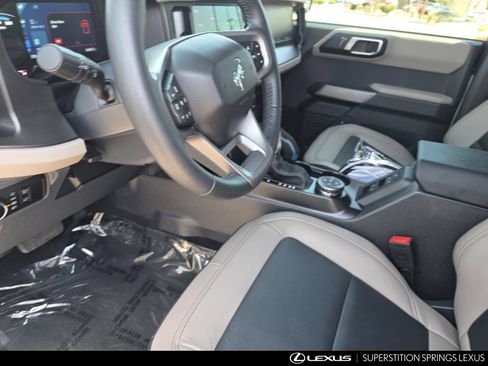 Used 2023 Ford Bronco Wildtrak AWD/4WD image 13