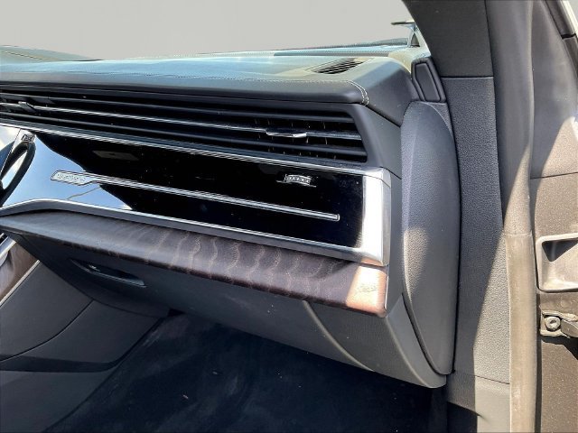 Used 2020 Audi Q8 Prestige w/ Prestige Package AWD/4WD image 27
