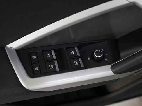 Used 2025 Audi Q3 2.0T Premium image 21