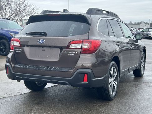 Used 2019 Subaru Outback 3.6R Limited w/ Popular Package #2 image 7