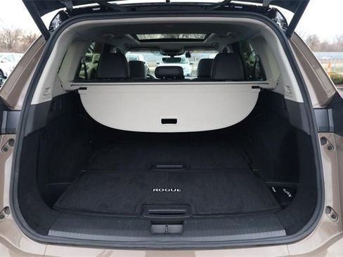 Certified 2024 Nissan Rogue Platinum w/ Platinum Premium Package image 7