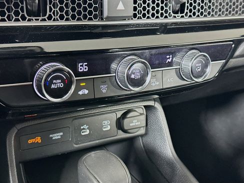 Used 2025 Honda Civic Sport image 23