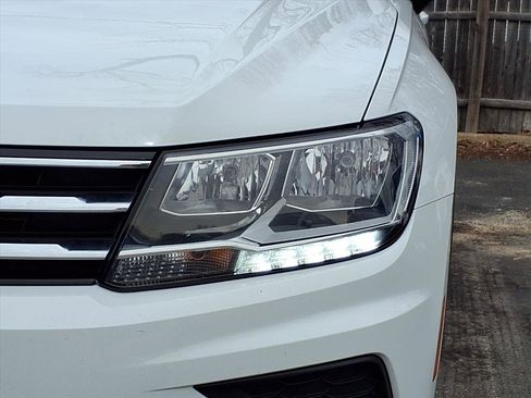 Used 2021 Volkswagen Tiguan S image 30