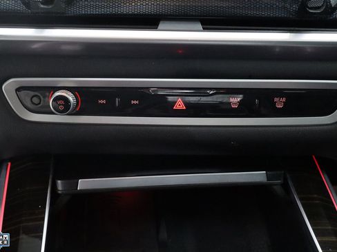 Used 2025 BMW X5 xDrive50e image 22